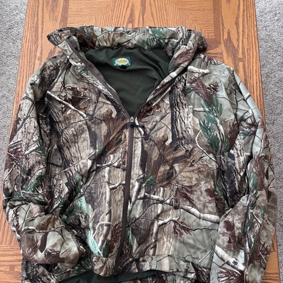 Cabela's camo hunting jacket - Picture 3 of 3